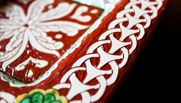 Як досвід Польщі та зміни до закону допоможуть косівській кераміці, килимарям і вишивальницям