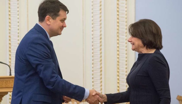 Dmytró Razumkov se reúne con la Secretaria General Adjunta de Asuntos Políticos y de Consolidación de la Paz 