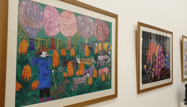 У Лондоні триває виставка творчості Примаченко, Яблонської та Крука: частину робіт показують уперше