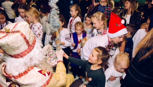 В українській школі в Торонто відбулися Свято Миколая та Різдвяний концерт