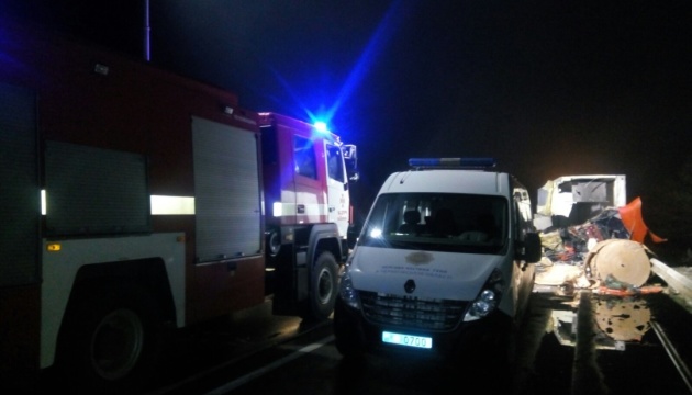 Tschernihiw: 3 Tote und 15 Verletzte bei Kollision von Bus und Lkw
