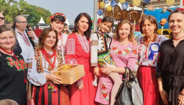 Україна взяла участь у благодійному ярмарку в Делі