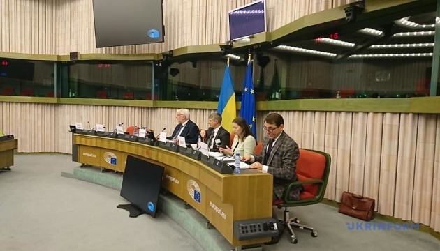El comisario europeo Olivér Várhelyi visitará Ucrania en un futuro próximo 