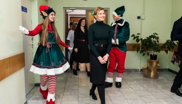 Олена Зеленська і Зоряна Скалецька відвідали дитячу лікарню у Боярці