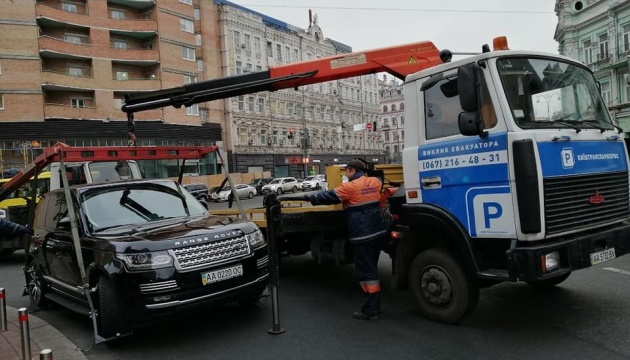 Поліція Києва переплачує за оренду штрафмайданчиків - НАЗК заявляє про можливу корупційну схему