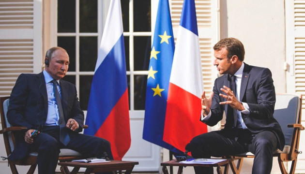 Macron: Putin está tratando de repudiar a los mercenarios de Wagner en Libia
