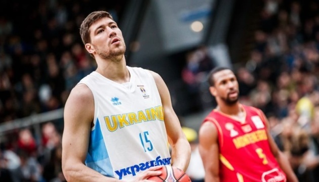 Капітан збірної України з баскетболу дебютував у чемпіонаті Японії