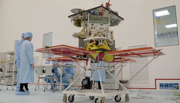 ユージュノエ社、地球観測衛星「シーチ２－１」を完成