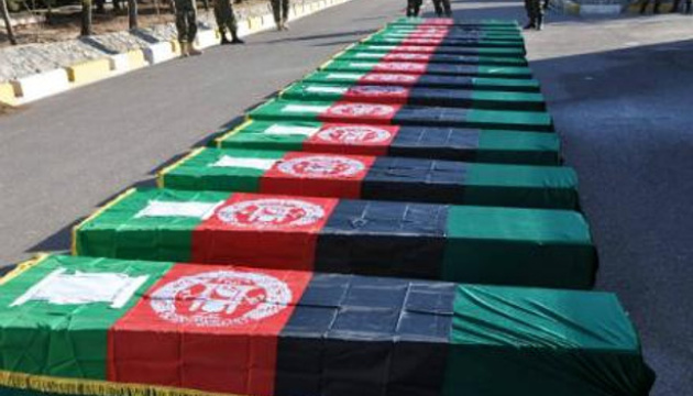 У результаті нападу на військову базу в Афганістані 10 людей загинули — ЗМІ