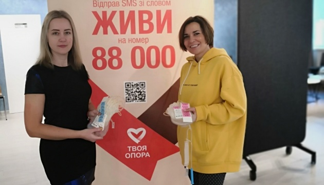 Працівники Київстару здали кров, аби  допомоги дітям з вадами серця