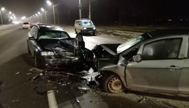 У Харкові з’ясовують обставини ДТП з чотирма авто та постраждалими