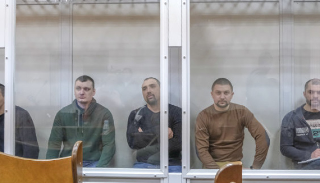 Les anciens agents de « Berkut » arriveraient au point de contrôle de Mayorske Les anciens agents de « Berkut » arriveraient au point de contrôle de Mayorske