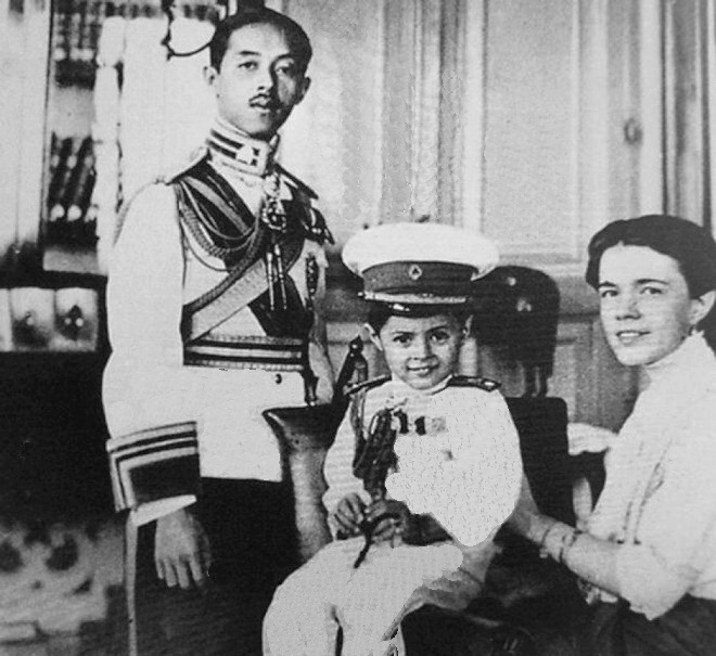 11-Сімейне фото щасливої королівської родини