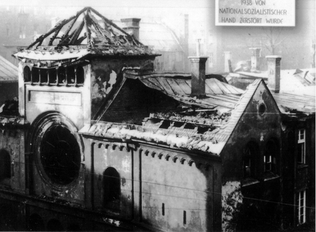 Мюнхенська синагога - одна з близько 1500 зруйнованих чи пошкоджених впродовж 9-10 листопада 1935 р.