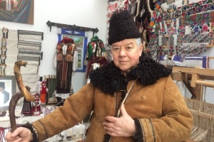 Селфи в музее. Серебро магнатов, «жлукто» и брежневский Шевроле