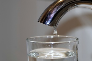 У Києві водопровідна вода безпечна та відповідає санітарним нормам