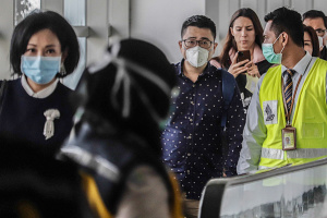 Гонконзька авіакомпанія закликала робітників піти у відпустки через коронавірус