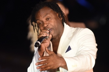 Dr. Alban виправив допис в Instagram про допомогу Зеленського у в'їзді до України