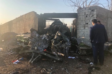 Zelensky demande à la communauté mondiale de fournir des preuves que l’avion ukrainien a été abattu