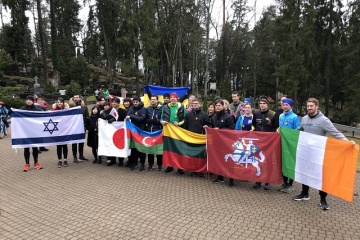 Представники посольства України взяли участь у забігу до Дня захисників свободи Литви