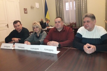 Профспілкові лідери “Львіввугілля” у будівлі ОДА оголосили голодування