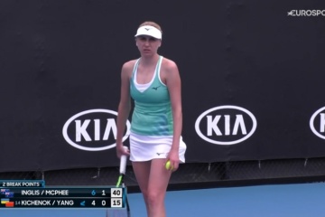 Козлова и Киченок проиграли стартовые матчи парного разряда Australian Open