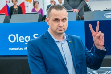 Дві книги та завершення фільму