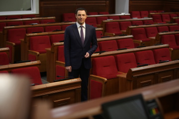 Київрада пропонує “тест-драйв” сенсорної кнопки для депутатів ВР
