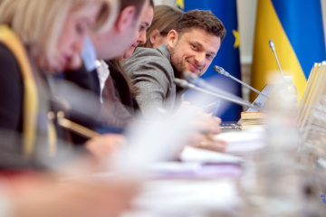 Дубілет пропонує премії Президента, Прем'єра та спікера прив'язати до ВВП