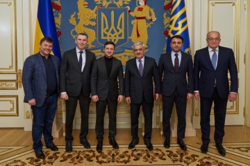 Зеленский обсудил с президентом SOCAR совместные проекты в Украине