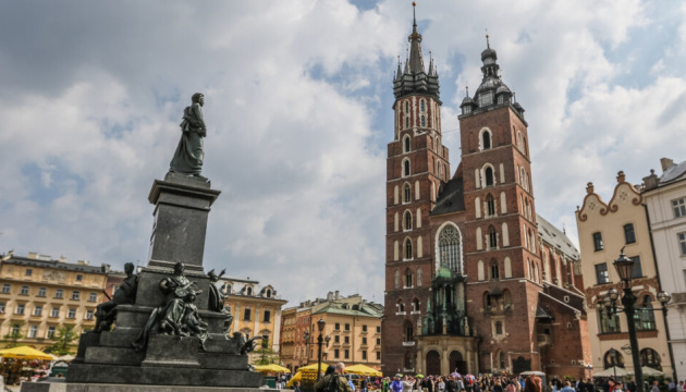 Дрон українця впав на відомий костел у центрі Кракова