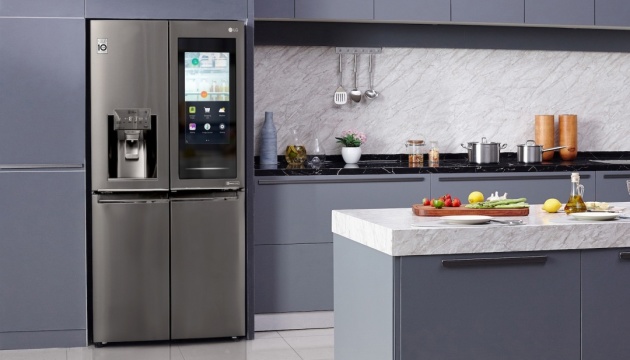 Samsung представить розумний холодильник, який пропонуватиме страви