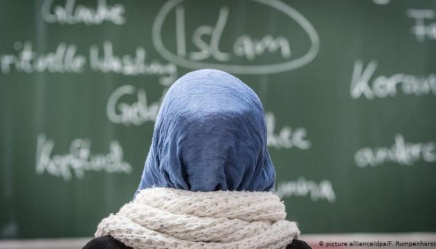 В Австрії заборонять хіджаб для школярок до 14 років
