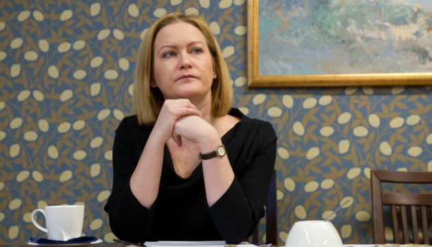 Президент Эстонии отказалась от крымского вина, подаренного ей Россией