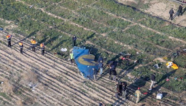 イランのウクライナ航空機墜落現場はブルドーザーでならされた＝国際調査報道グループ「べリングキャット」
