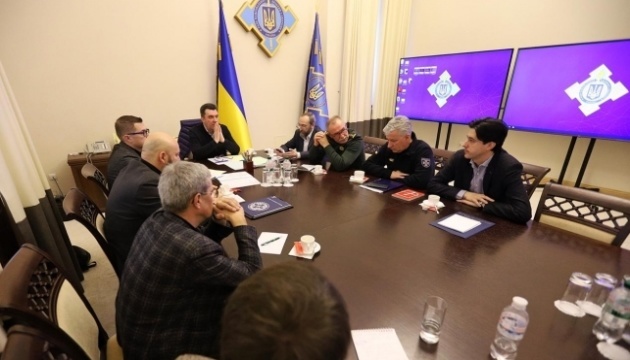 NSDC Secretary Danilov holds meeting on Ukrainian plane crash