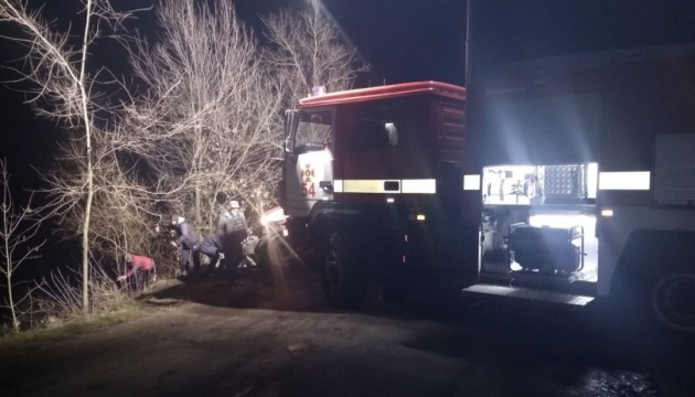 На Дніпропетровщині позашляховик з’їхав у ставок — загинула дитина і троє дорослих