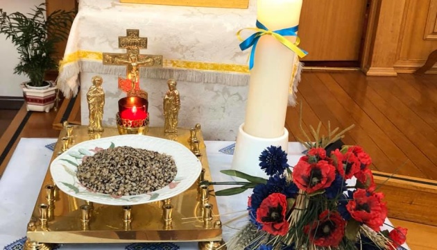 Українські церкви Австралії моляться за душі жертв літака МАУ Українські церкви Австралії моляться за душі жертв літака МАУ