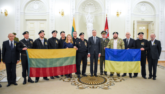 Президент Литви до Дня захисника свободи нагородив 11 українців