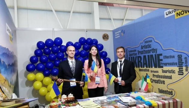 Embassy represents Ukraine at tourism exhibition within Kuwait Aviation Show 