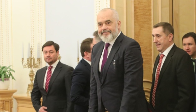 Le chef de l'OSCE se rend à Moscou pour discuter du Donbass Le chef de l'OSCE se rend à Moscou pour discuter du Donbass