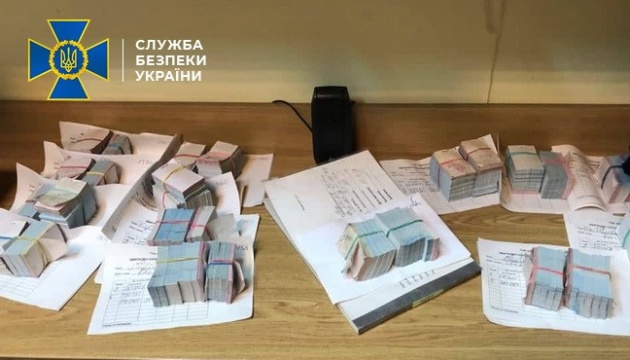 Посадовці Чернівецької міськради привласнили майже 5 мільйонів компенсації за пільговий проїзд