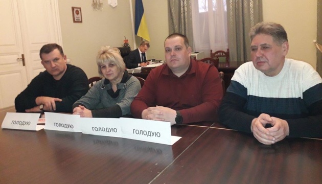 Профспілкові лідери “Львіввугілля” у будівлі ОДА оголосили голодування