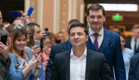 Volodymyr Zelensky et Olexiy Hontcharouk participeront au Forum économique de Davos