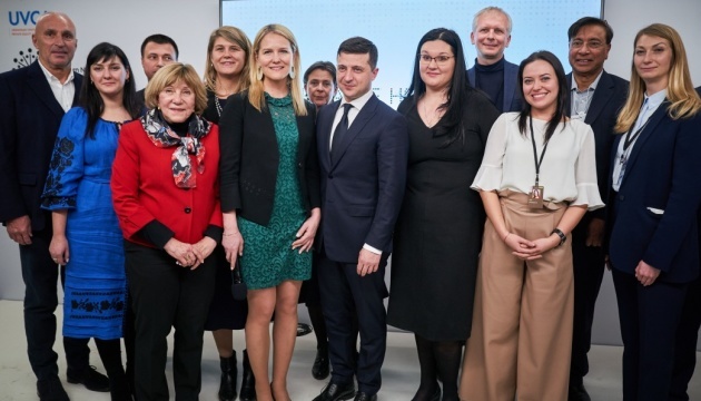 Zelensky visits Ukraine House Davos