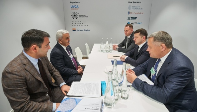 Zelensky meets with CEO of SOCAR