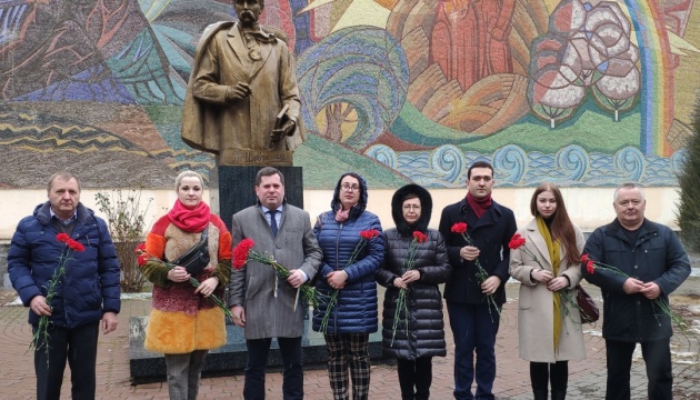 Посольство України в Узбекистані долучилося до святкування Дня Соборності 