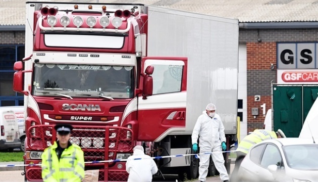 Ірландія видасть Британії водія вантажівки з 39 трупами