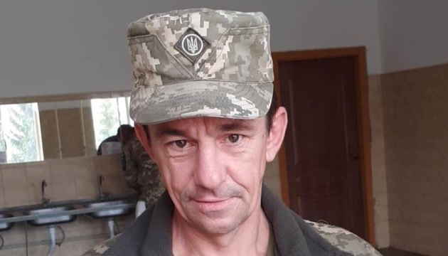 Les bénévoles dévoilent le nom d’un militaire tué hier : Il est mort la veille de son anniversaire Les bénévoles dévoilent le nom d’un militaire tué hier : Il est mort la veille de son anniversaire