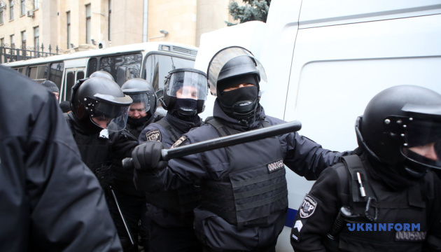 Під час сутичок у Харкові постраждали журналіст і поліцейський